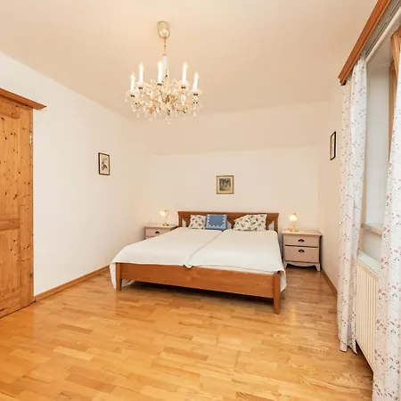 Haus Seegarten - Landluft Apartment Grundlsee